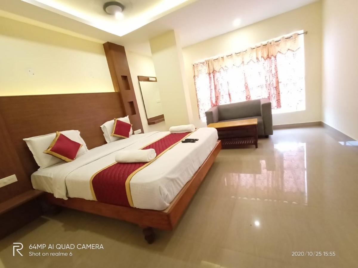 Meridian Castle Hotel Pondicherry Exterior foto