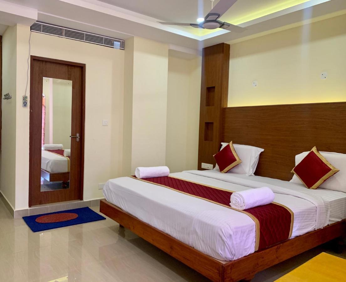 Meridian Castle Hotel Pondicherry Exterior foto